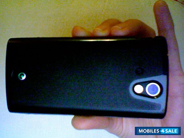 Black Sony Ericsson Xperia ray