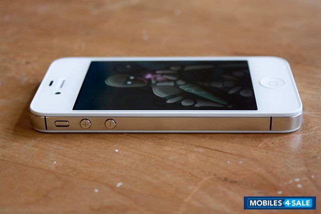 White Apple iPhone 4S