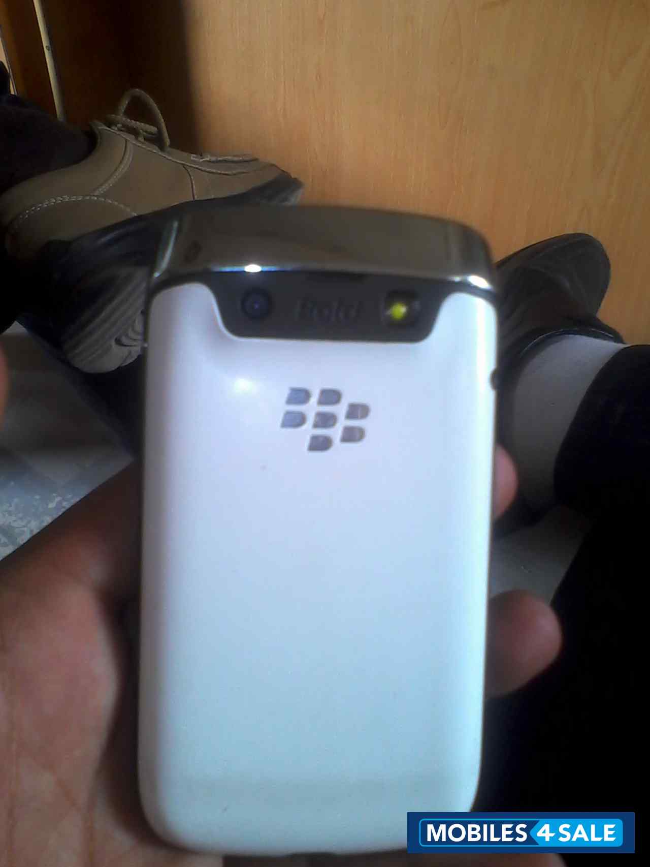 White BlackBerry Bold 9790 White BlackBerry Bold 9790