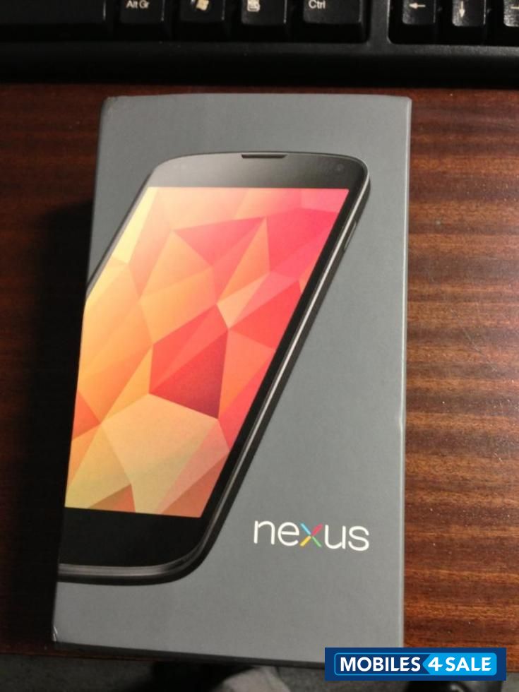 Black Google Nexus 4