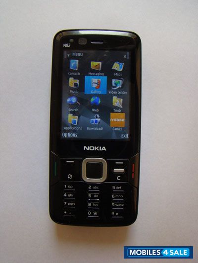 Black Nokia N82