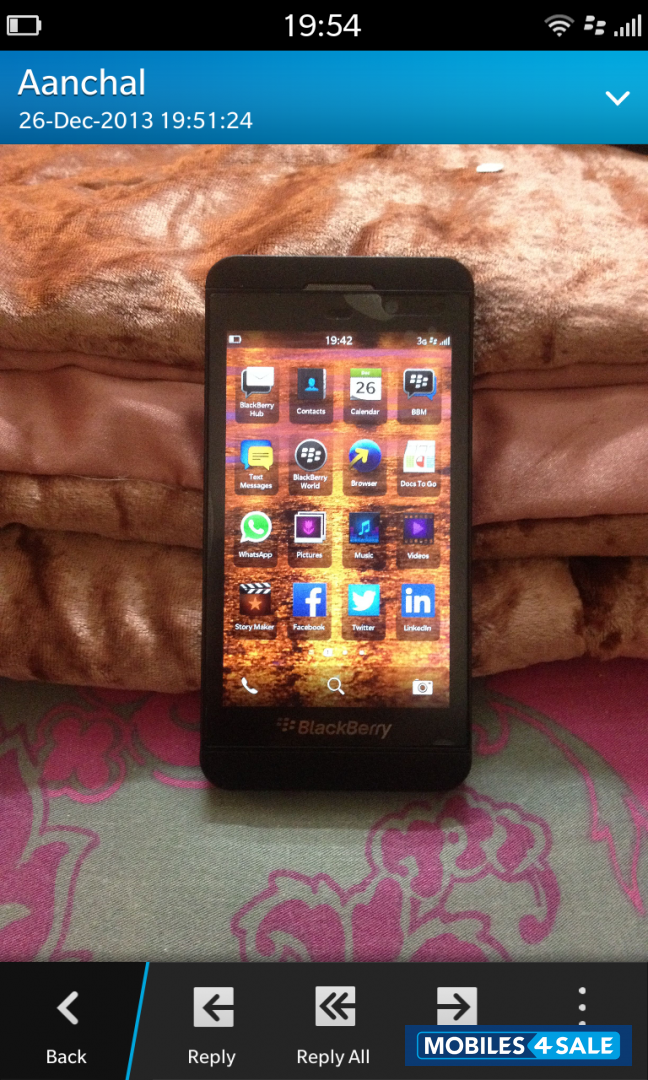 Black BlackBerry Z30