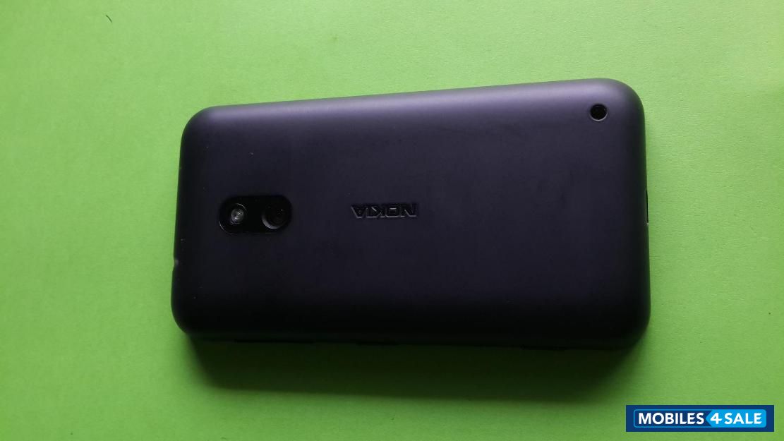 Black Nokia Lumia 620