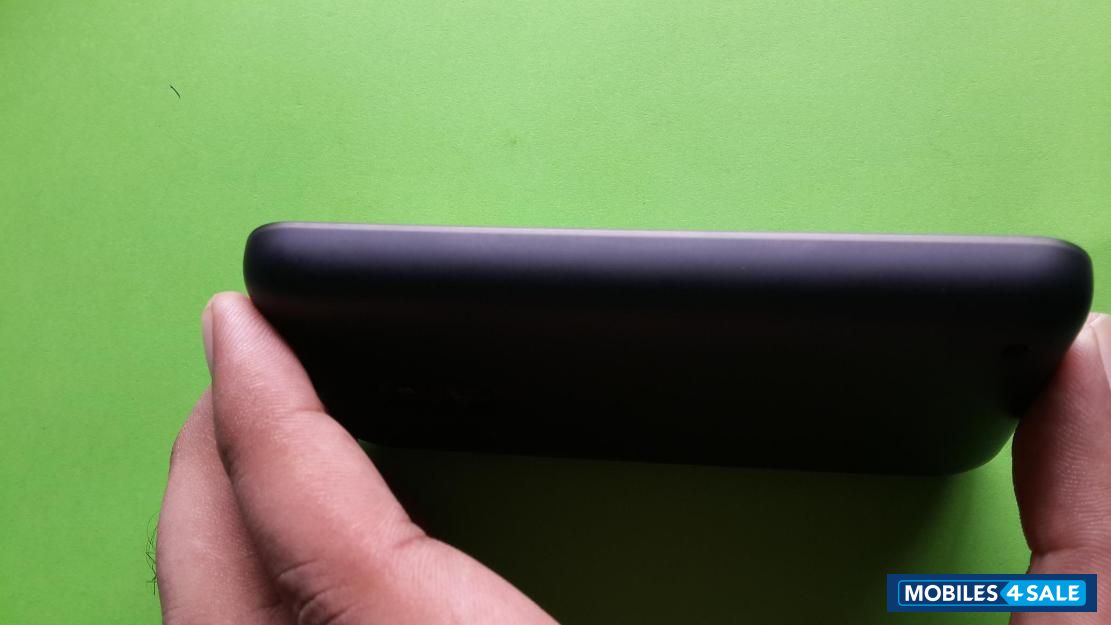 Black Nokia Lumia 620