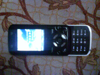 Black Sony Ericsson F305