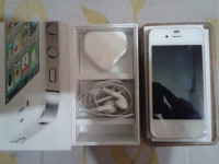 White Apple iPhone 4S