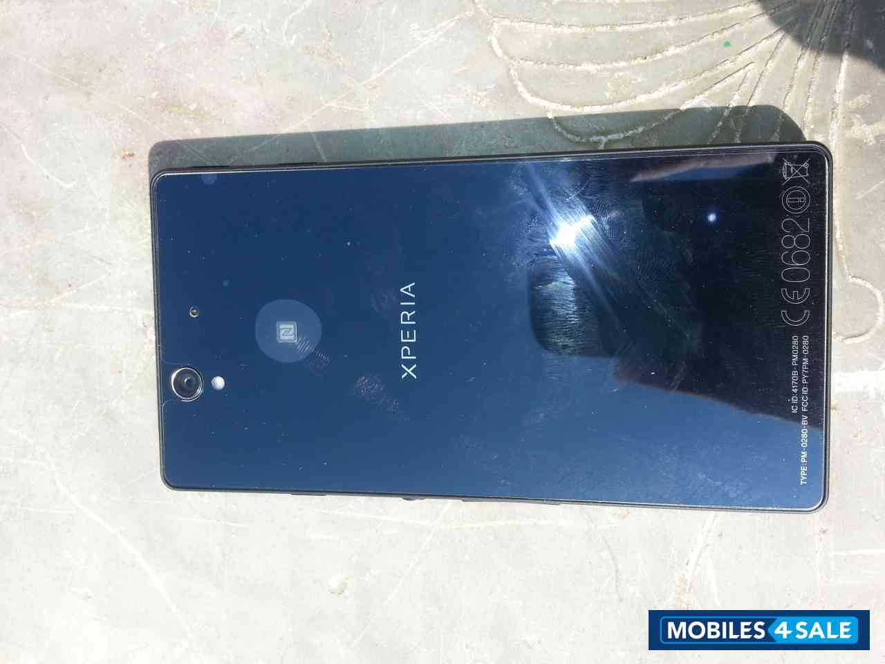 Black Sony Xperia Z