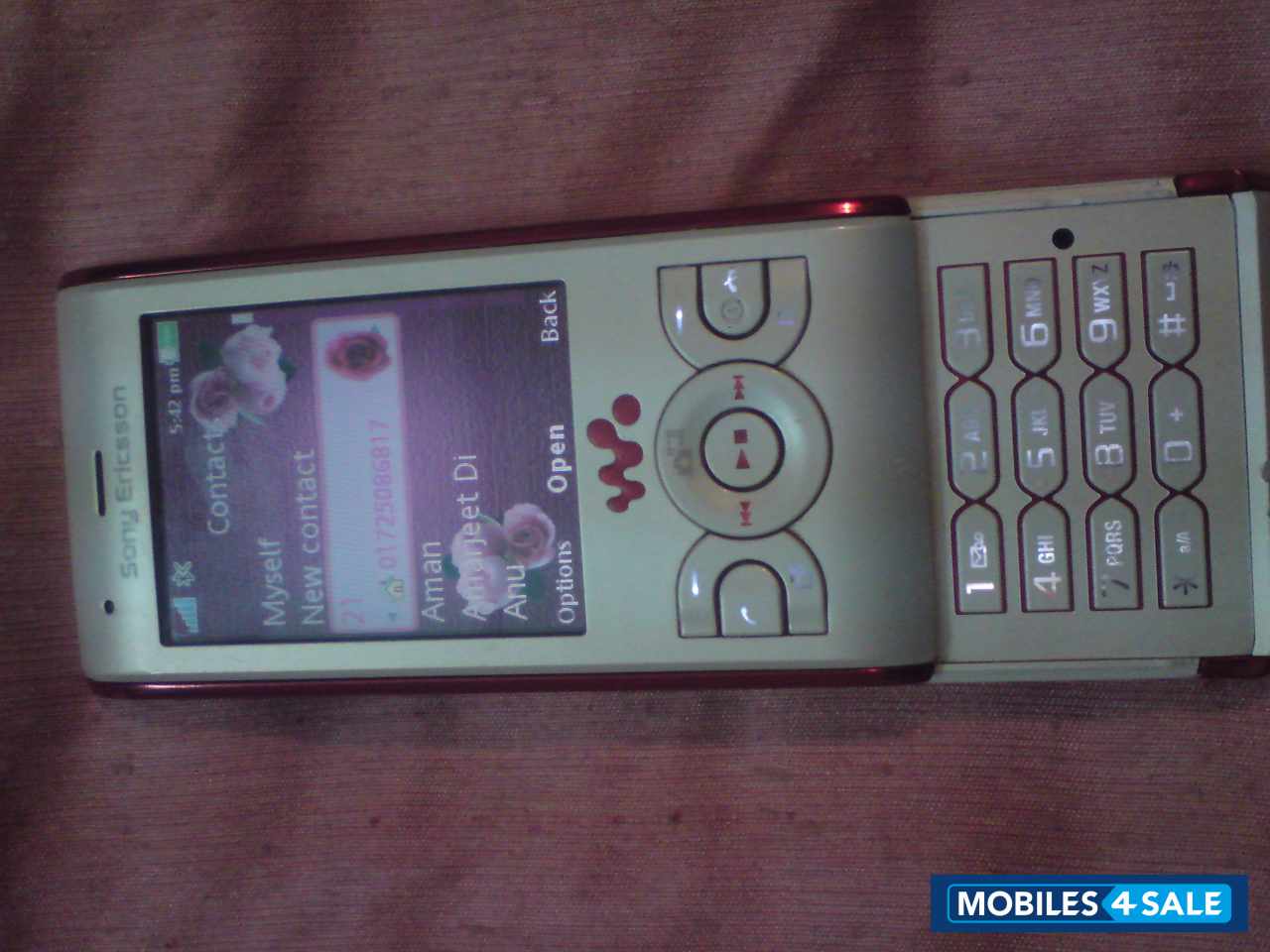 White Sony Ericsson W595