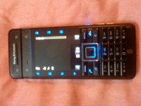 Black Sony Ericsson C902