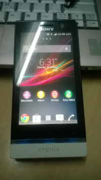 White Sony Xperia U
