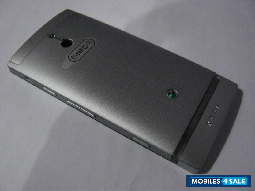 Silver Sony Xperia P