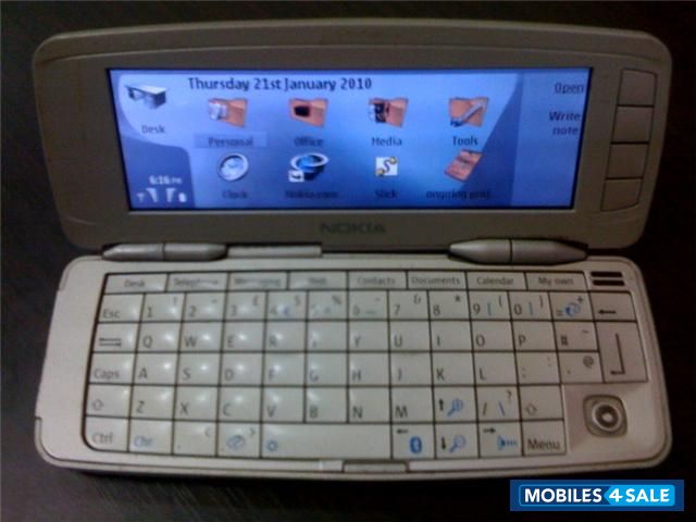 Silver Nokia 9300