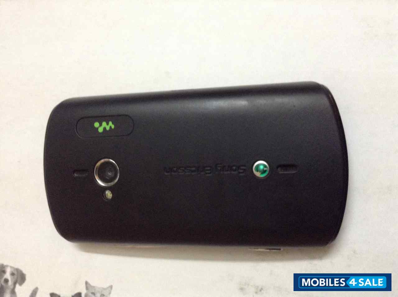 Black Sony Ericsson WT19i live with walkman