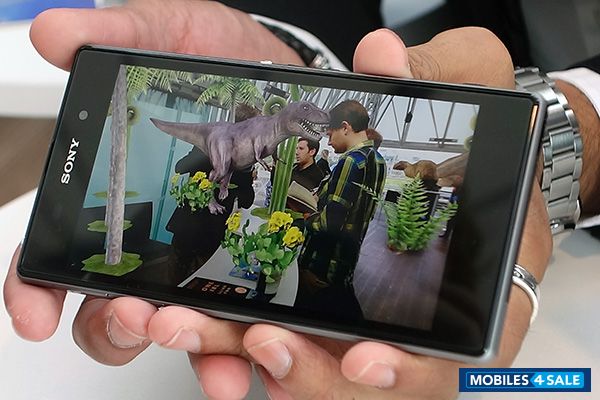 Black Sony Xperia Z1