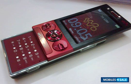 Red And Black Sony Ericsson W705