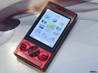 Red And Black Sony Ericsson W705