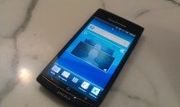 Black Sony Ericsson Xperia arc
