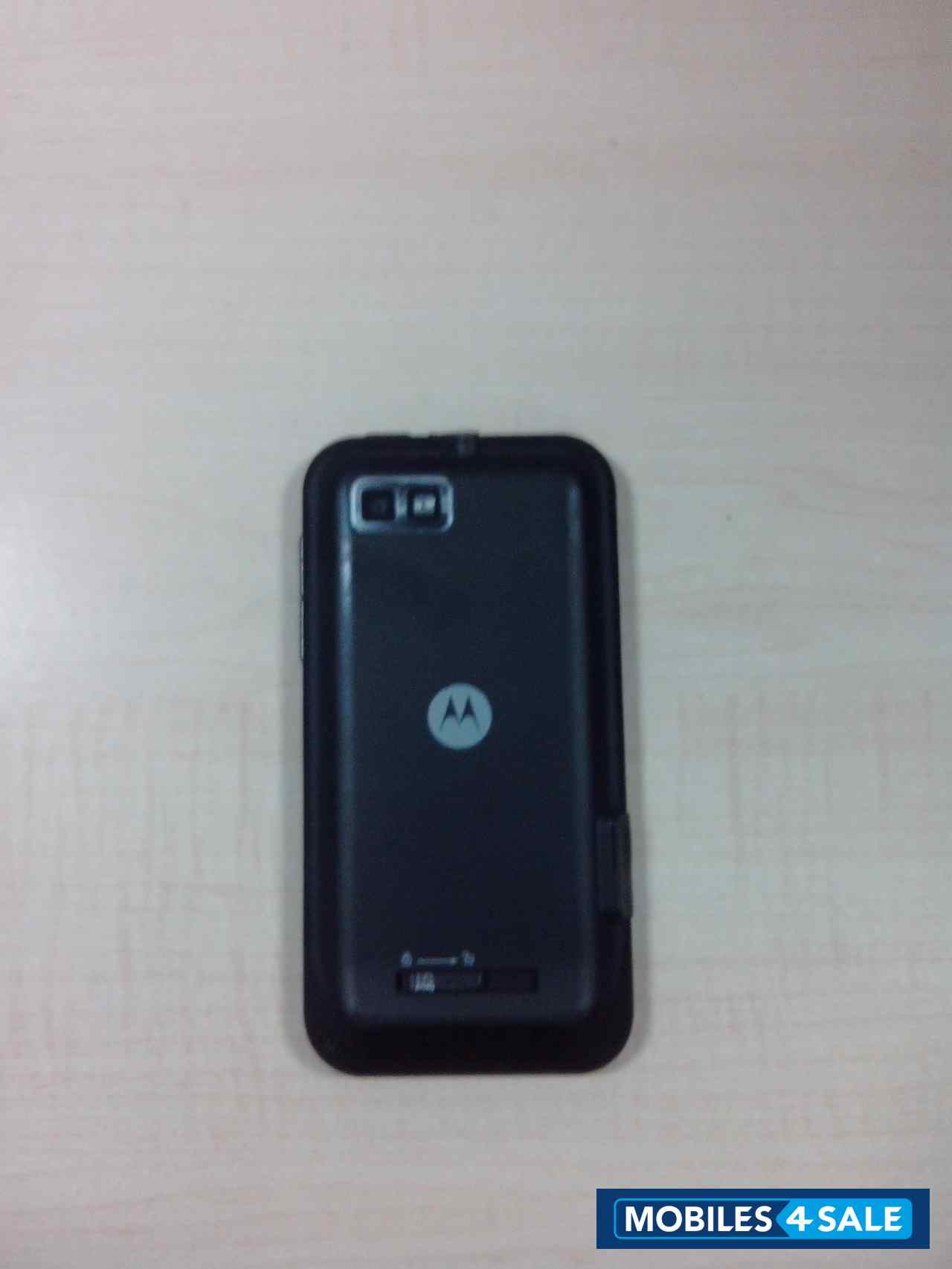 Black Motorola Defy XT 535