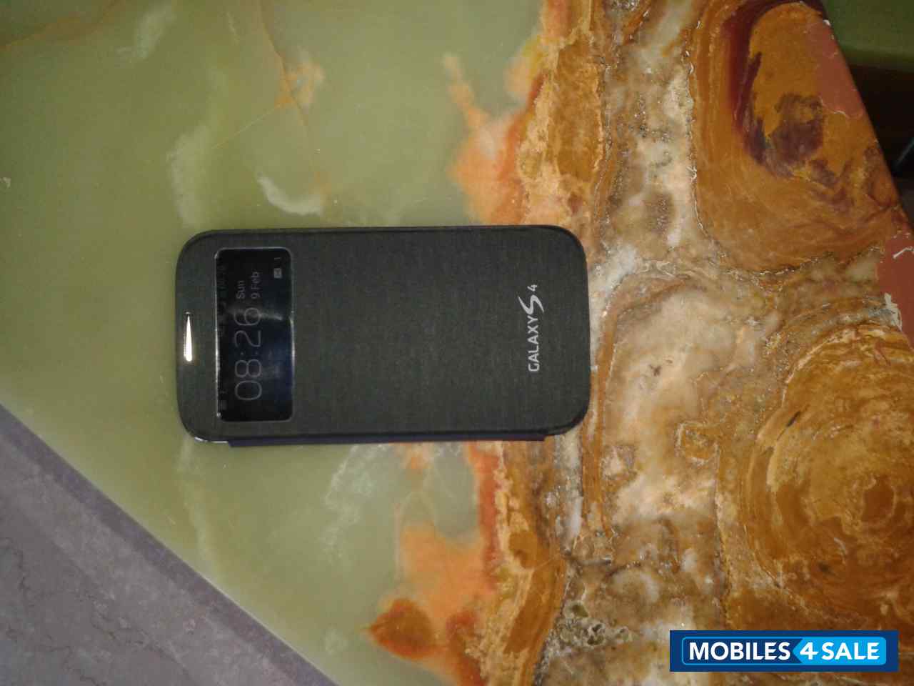 White Samsung Galaxy S4