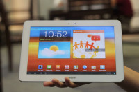 White Samsung Galaxy Tab P7500