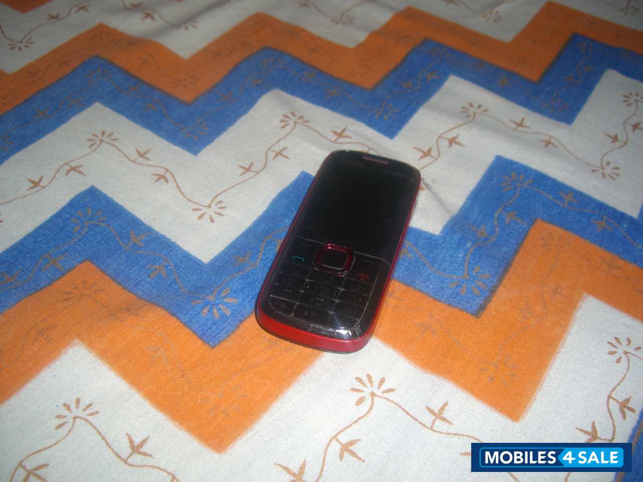 Red Nokia XpressMusic 5130