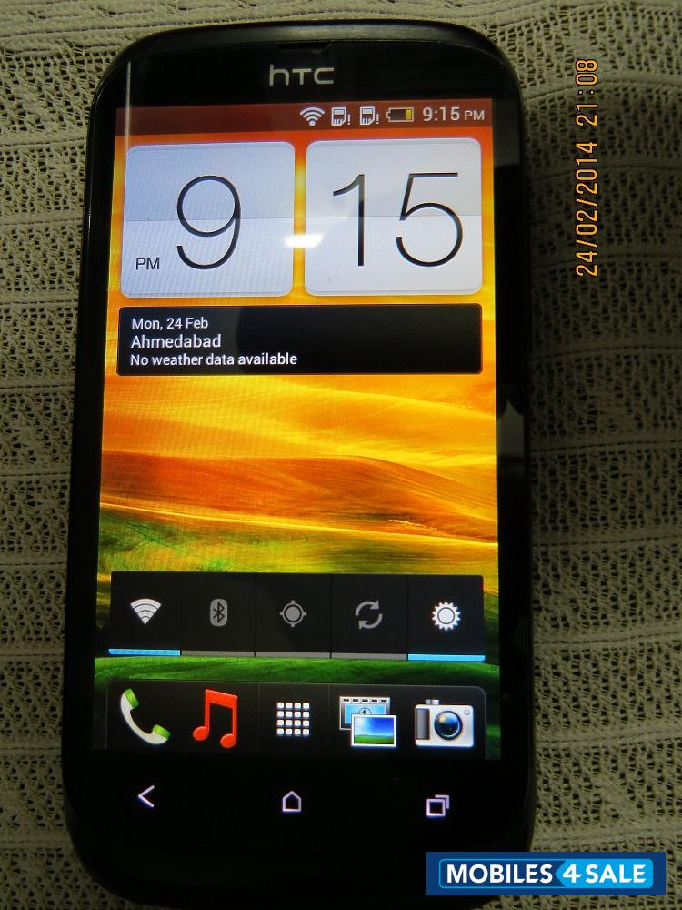 Black HTC Desire V