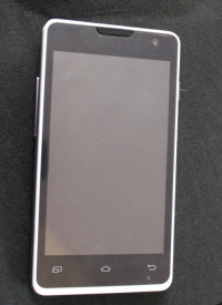 White Xolo Q500