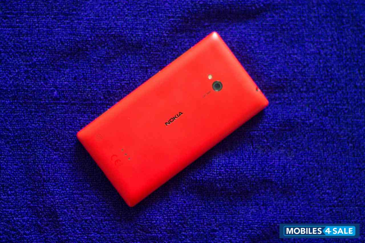 Red Nokia Lumia 720