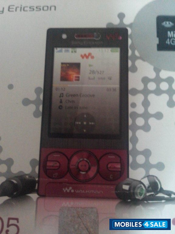 Red Sony Ericsson W705