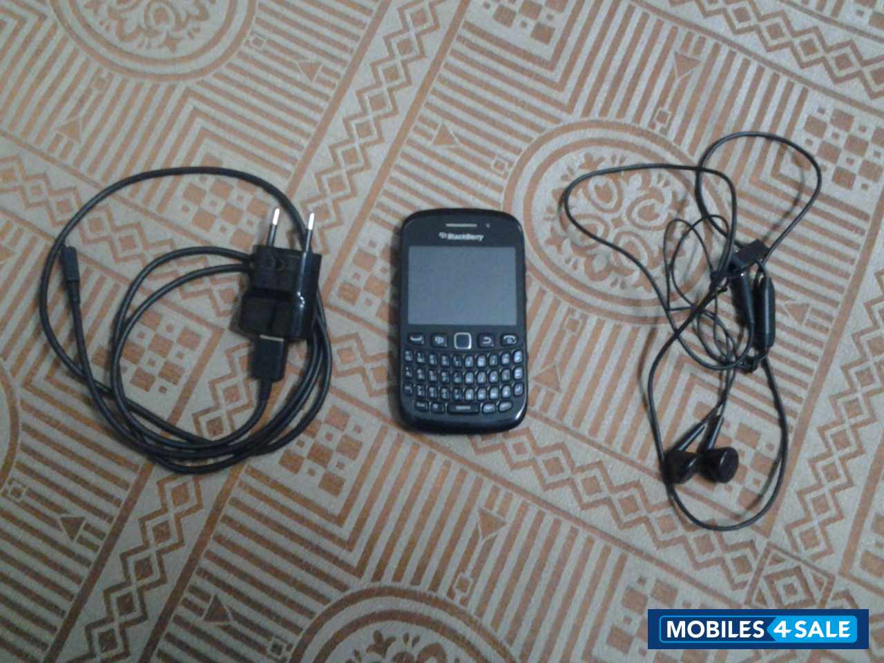 Black BlackBerry Curve 9220