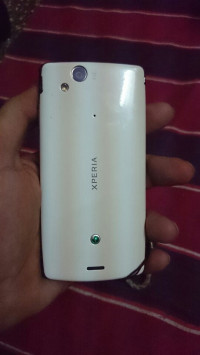 White Sony Ericsson Xperia arc S