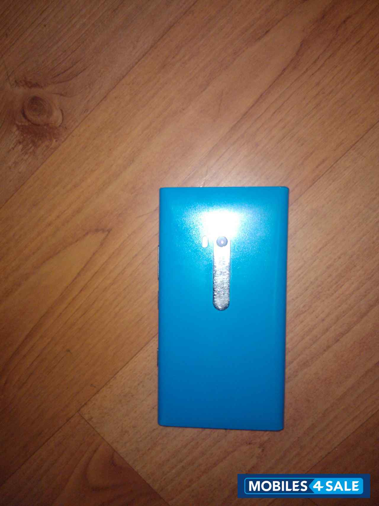 Blue Nokia Lumia 900