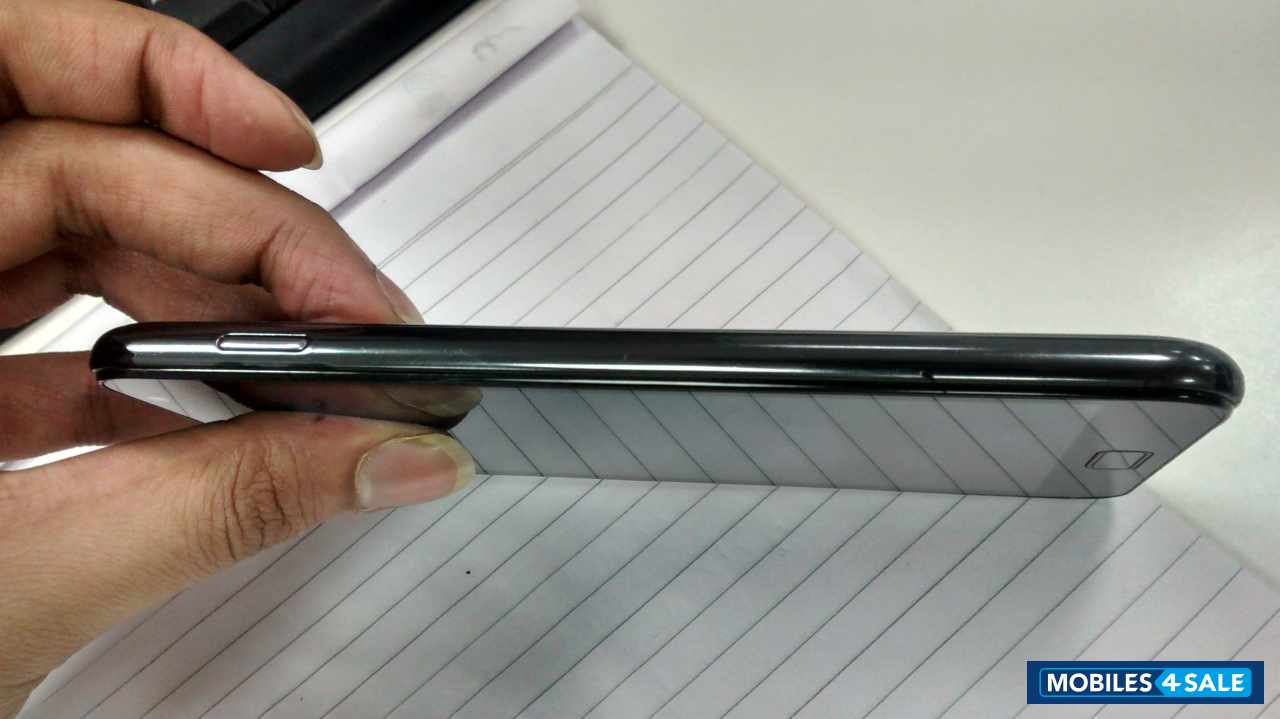 Black Samsung Galaxy Note