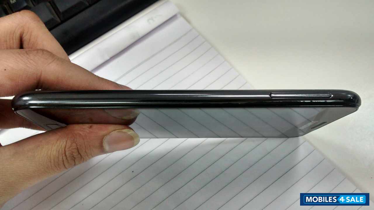 Black Samsung Galaxy Note