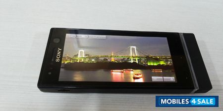 Black Sony Xperia U