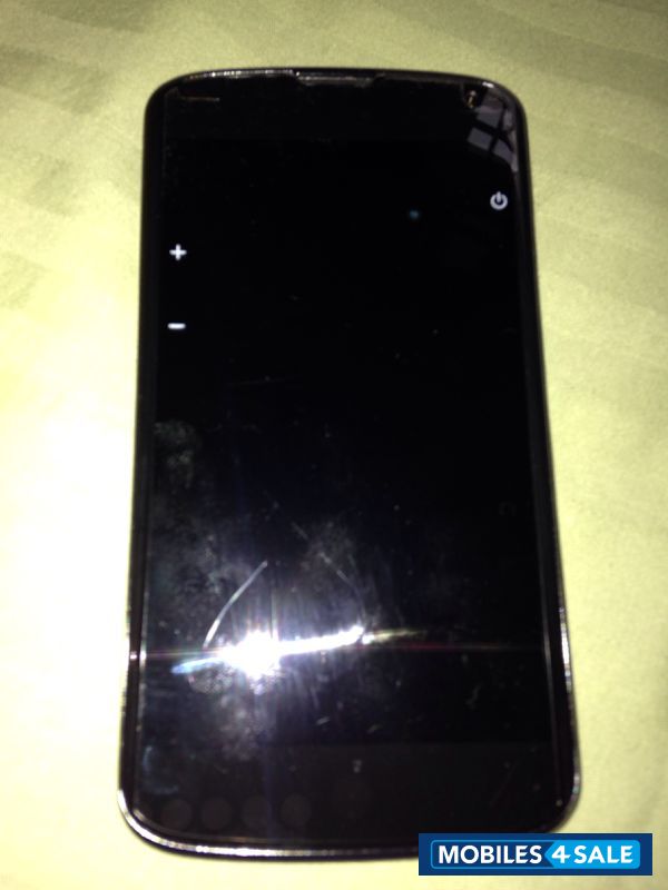 Black Google Nexus 4