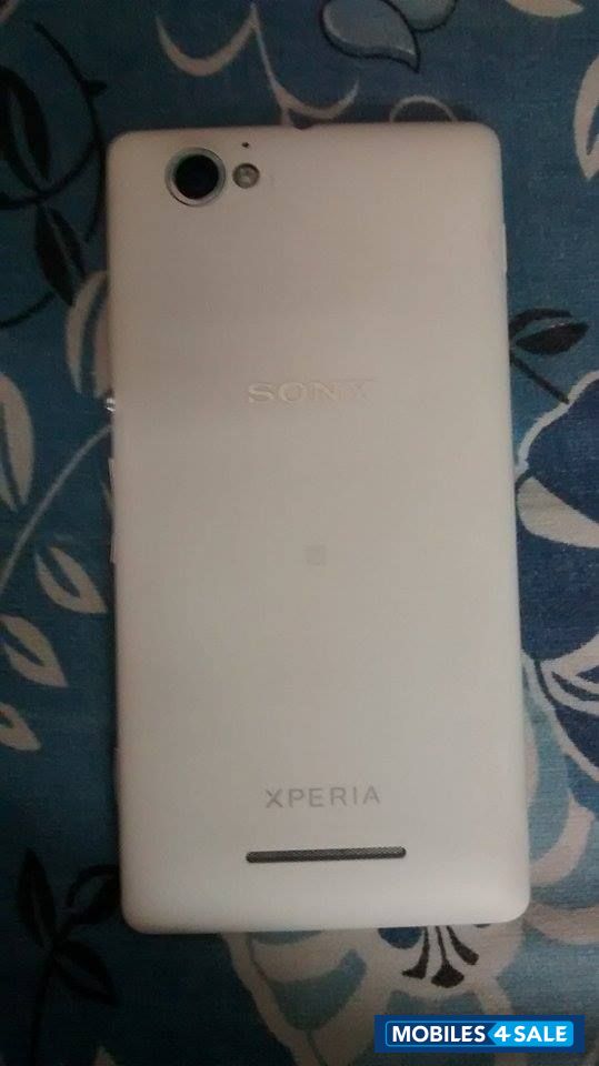 White Sony Xperia M Dual White Sony Xperia M Dual