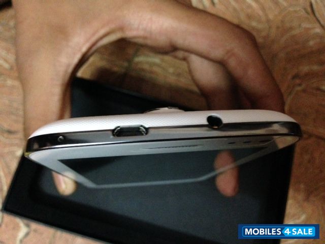 White Micromax Canvas 2 Plus A110Q White Micromax Canvas 2 Plus A110Q