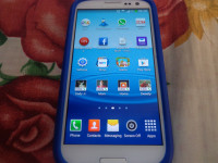White Samsung Galaxy S3