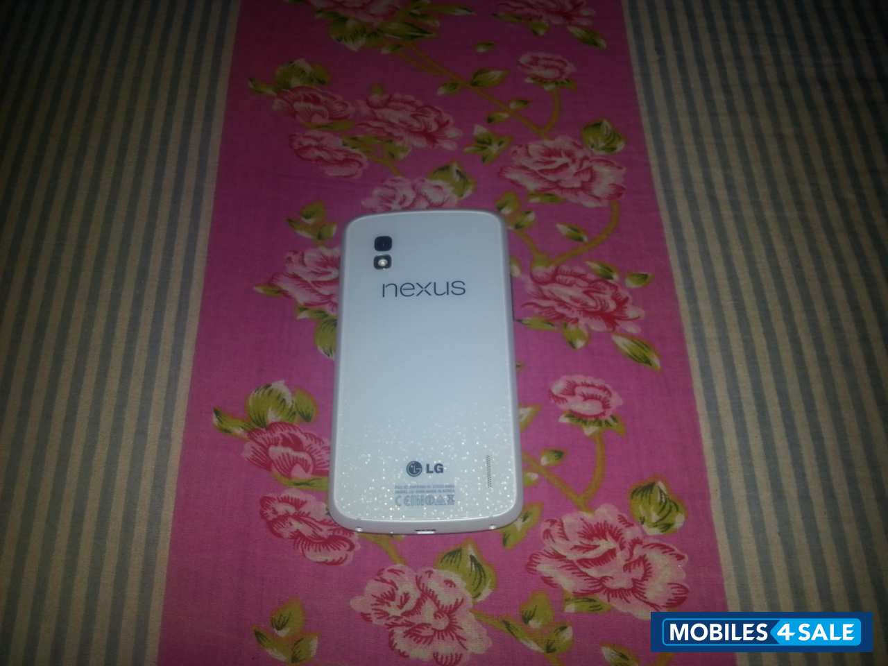 White Google Nexus 4