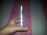 White Google Nexus 4