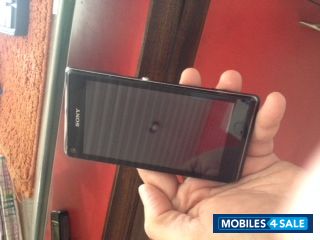 Black Sony Xperia