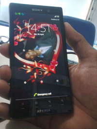 Black Sony Xperia