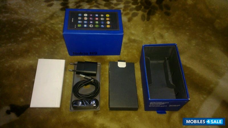 Black Nokia N9