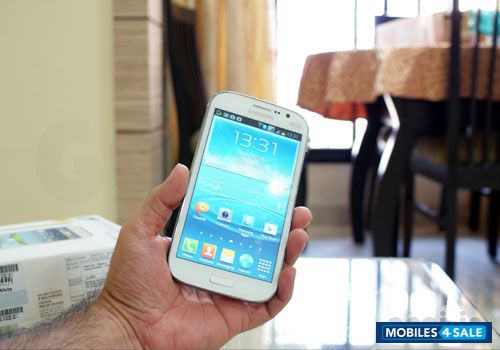White Samsung Galaxy Grand GT-I9082