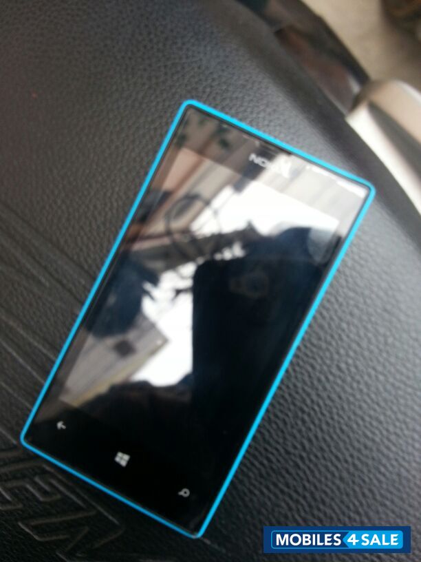 Cyan Nokia Lumia 520