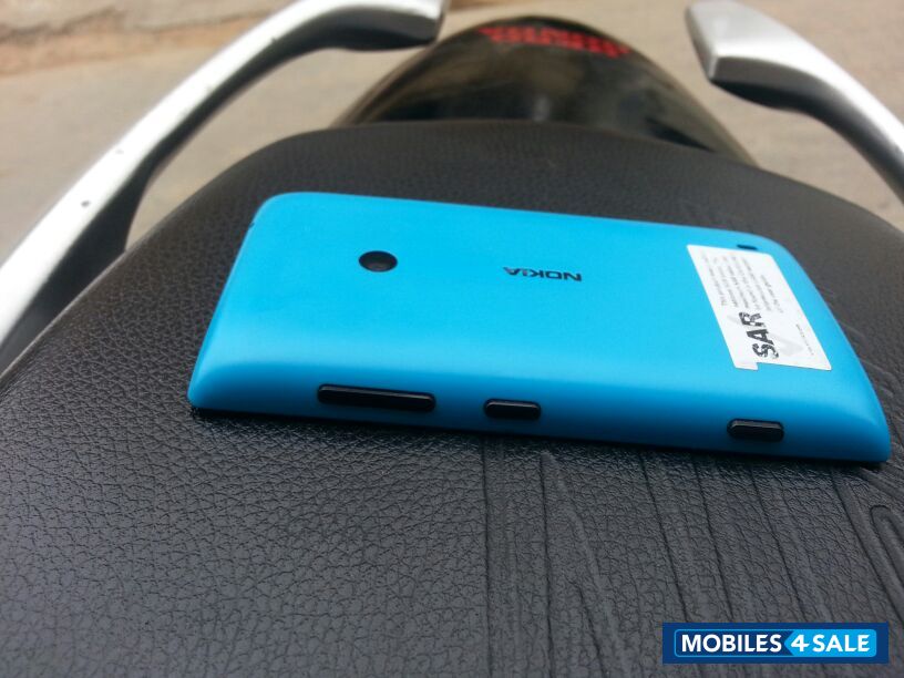 Cyan Nokia Lumia 520