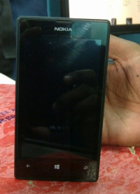 Black Nokia Lumia 520