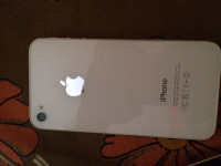 White Apple iPhone 4S