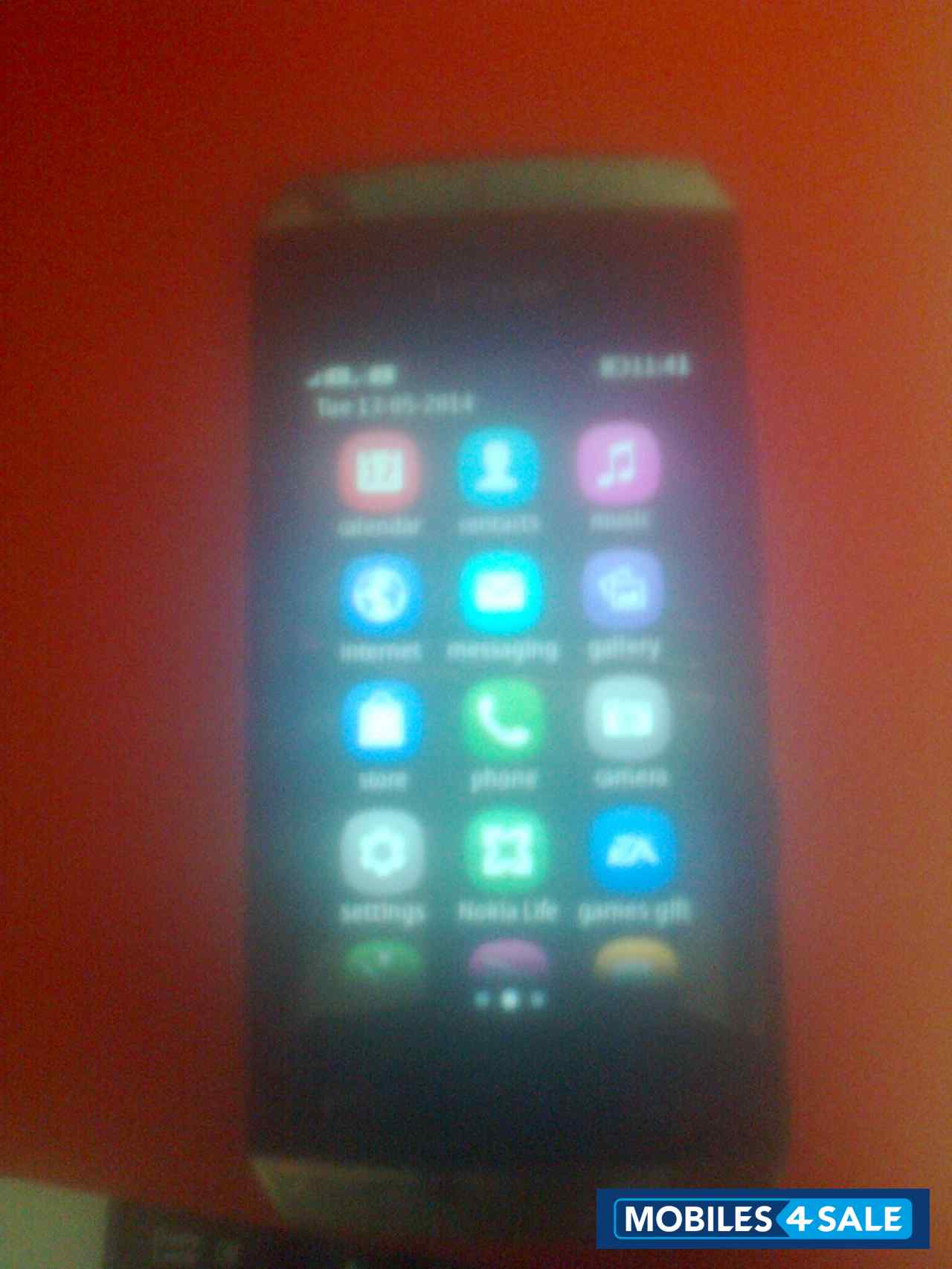 Silver Black Nokia Asha 305